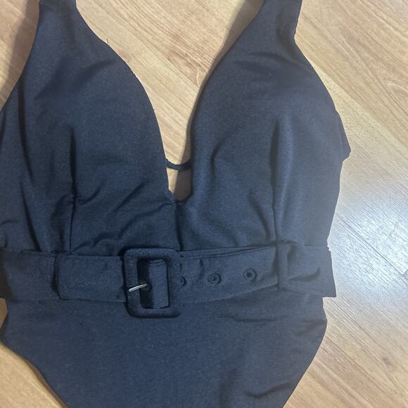 BuffBunny cheeky One Piece Swimsuit S Med Black EXC Cond - Picture 2 of 5